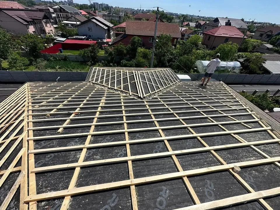 Dulgherie și structură de acoperiș